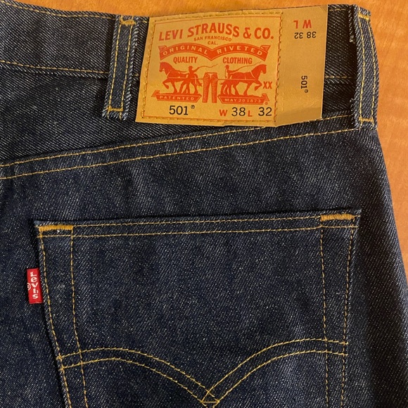 Levi’s Waterless 501 Dark Wash 38x32 - Picture 3 of 10